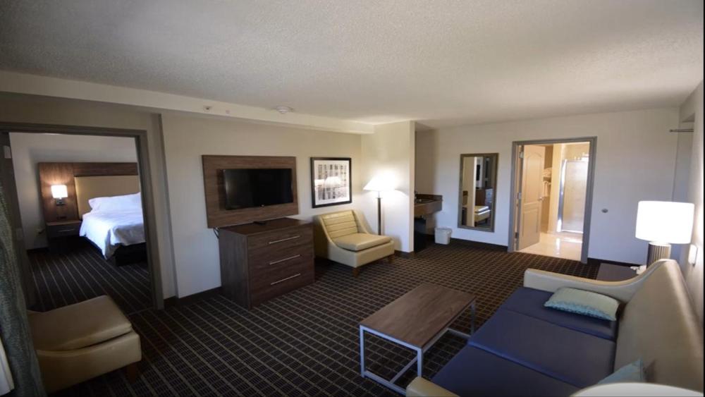 One-Bedroom King Suite interior